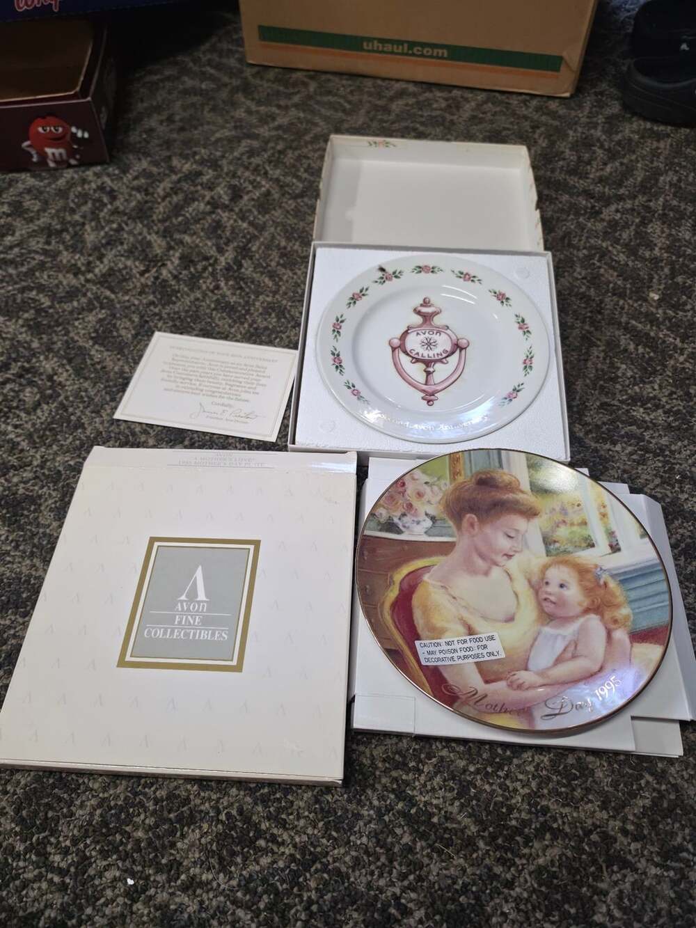 Avon Fine Collectibles 1995 Mother's Day Plate